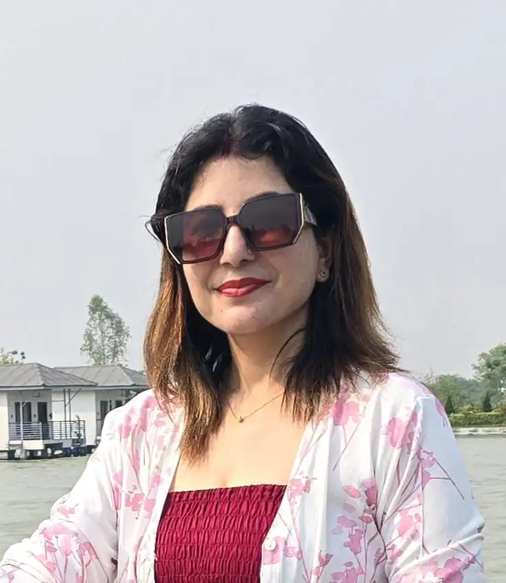 Mrs. Bandana Gautam - Co-Founder & Manager